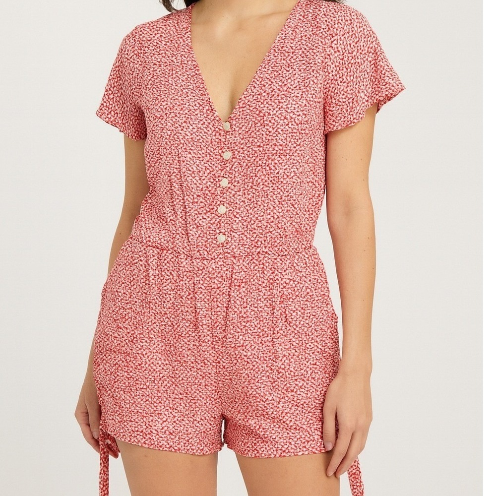 GAP Red Floral‎ Print Button Front Romper Shorts Belted Pockets Size M